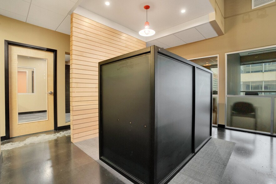 More Photos Of 121-189 S Orange Ave, Orlando Office Residential For Sale