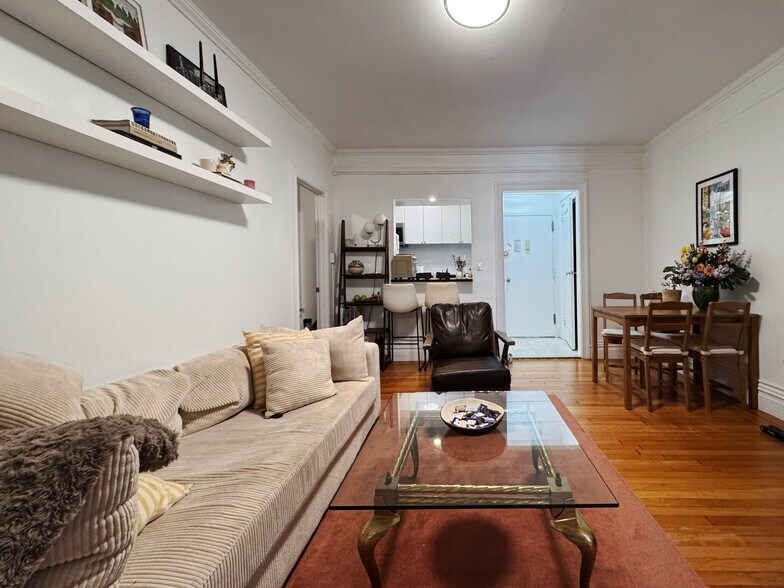More Photos Of 29 Fifth Ave, New York Apartments For Lease