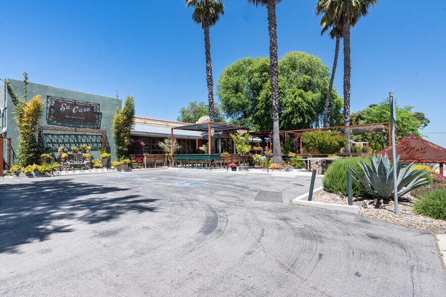 More Photos Of 2927 Spring St, Paso Robles Restaurant For Sale