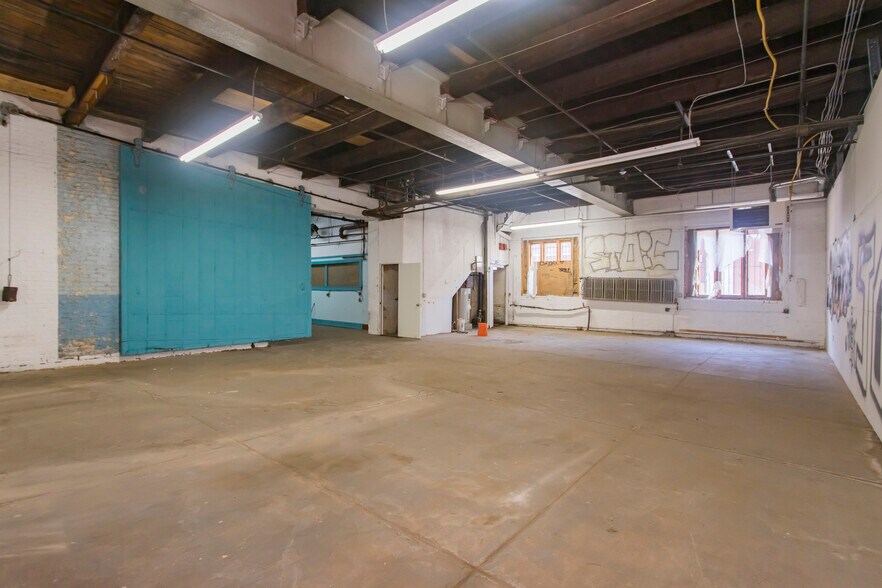 More Photos Of 3130 Belgrade St, Philadelphia Warehouse For Lease