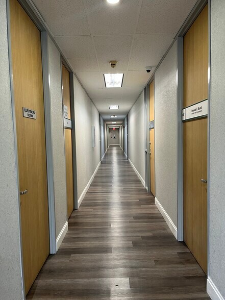 More Photos Of 11615 Forest Central Dr, Dallas Office For Lease