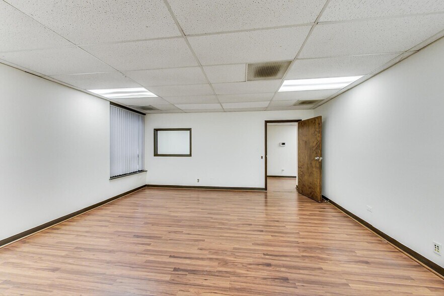 More Photos Of 5097 N Elston Ave, Chicago Medical For Lease