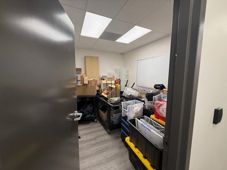 More Photos Of 2301 Newport Blvd, Costa Mesa Medical For Sale