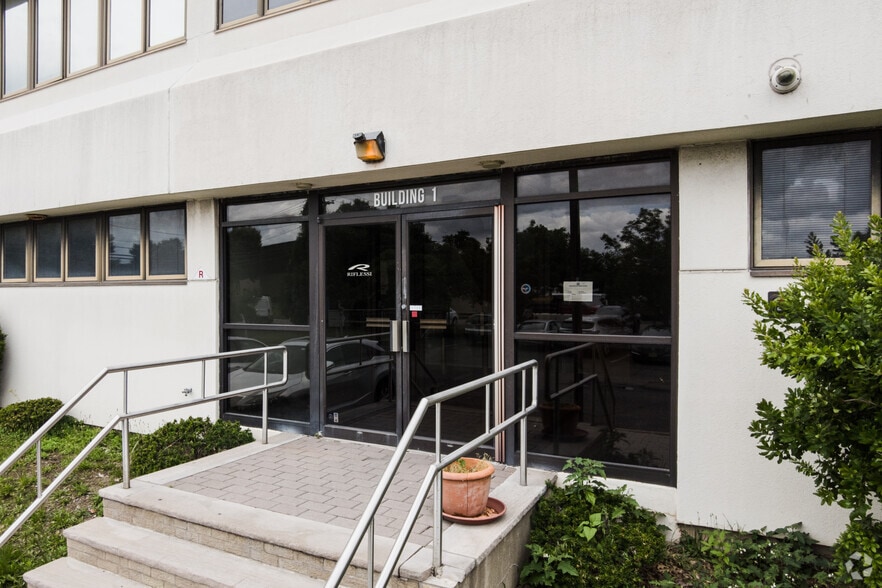 More Photos Of 120 Industrial Ave, Little Ferry Manufacturing For Lease