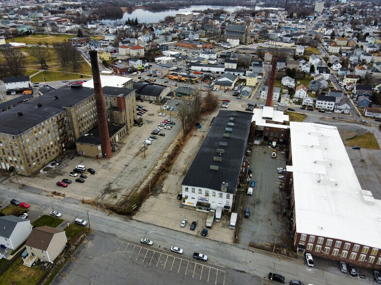 More Photos Of 460 Globe St, Fall River Showroom For Sale