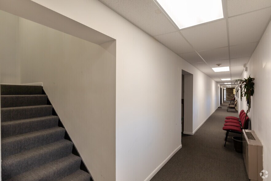 More Photos Of 1835 N 19th Ave, Melrose Park Medical For Lease