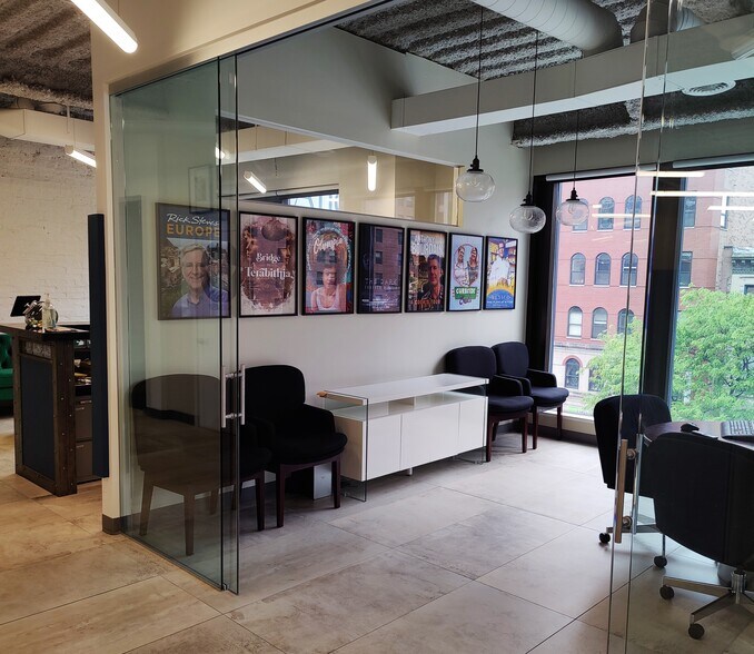 More Photos Of 747 N LaSalle St, Chicago Loft Creative Space For Lease