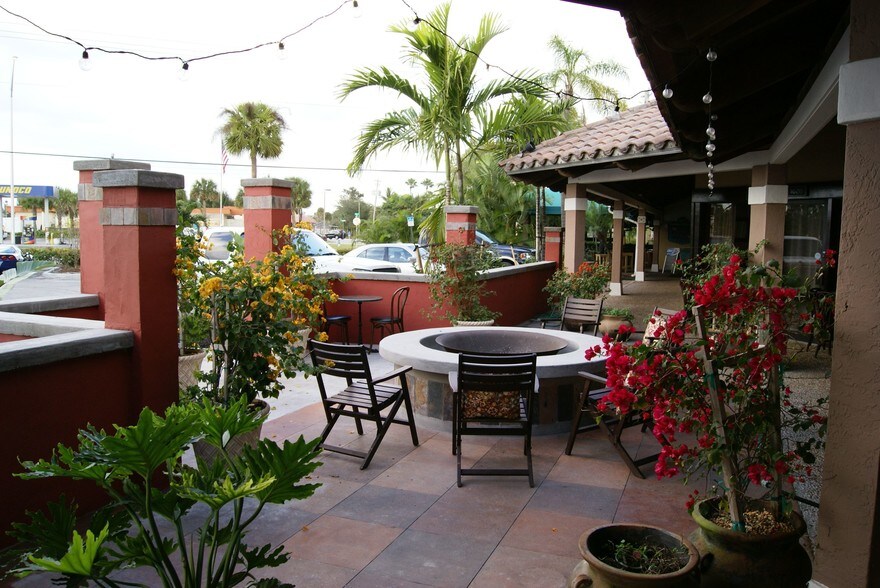 More Photos Of 1638 SE Federal Hwy, Stuart Unknown For Lease