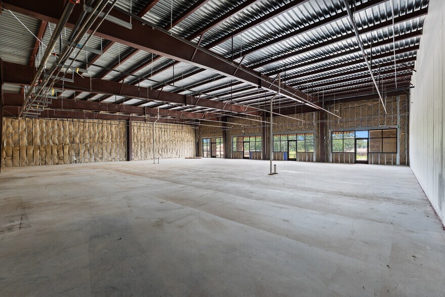 More Photos Of 2235 Dave Ward Dr, Conway Storefront Retail Office For Lease