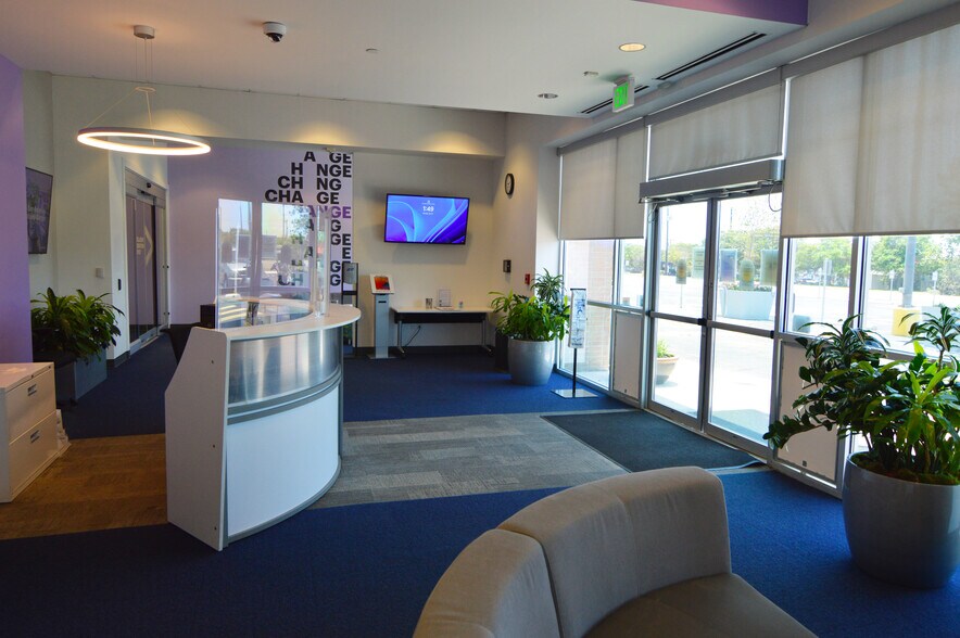 More Photos Of 6415 Babcock Rd, San Antonio Office For Lease