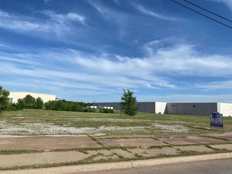 More Photos Of 11620 N I 35 Service Rd, Oklahoma City Land For Sale