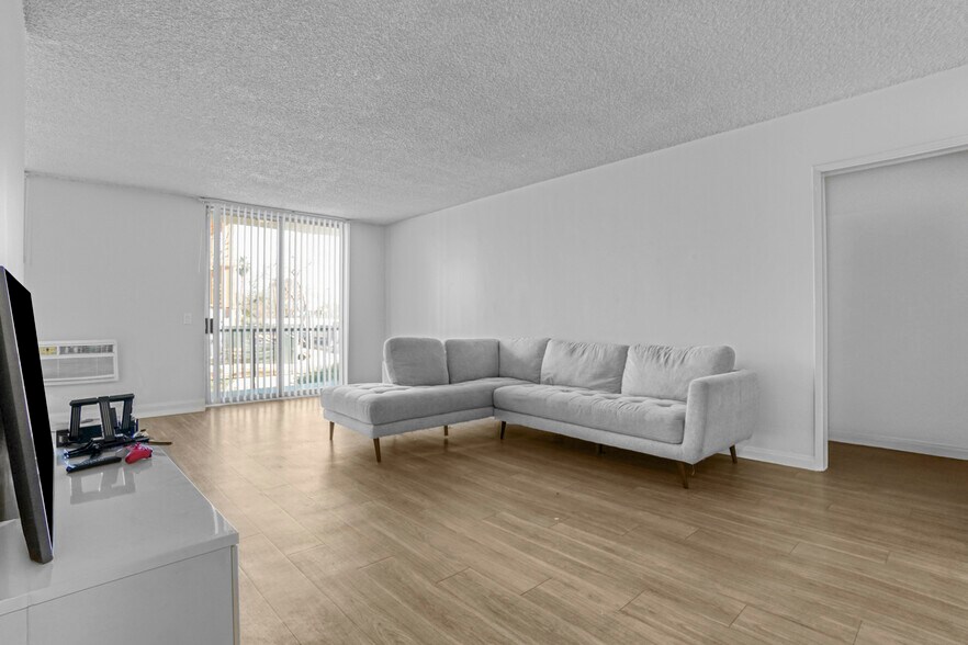 More Photos Of 8011 Romaine St, Los Angeles Apartments For Sale