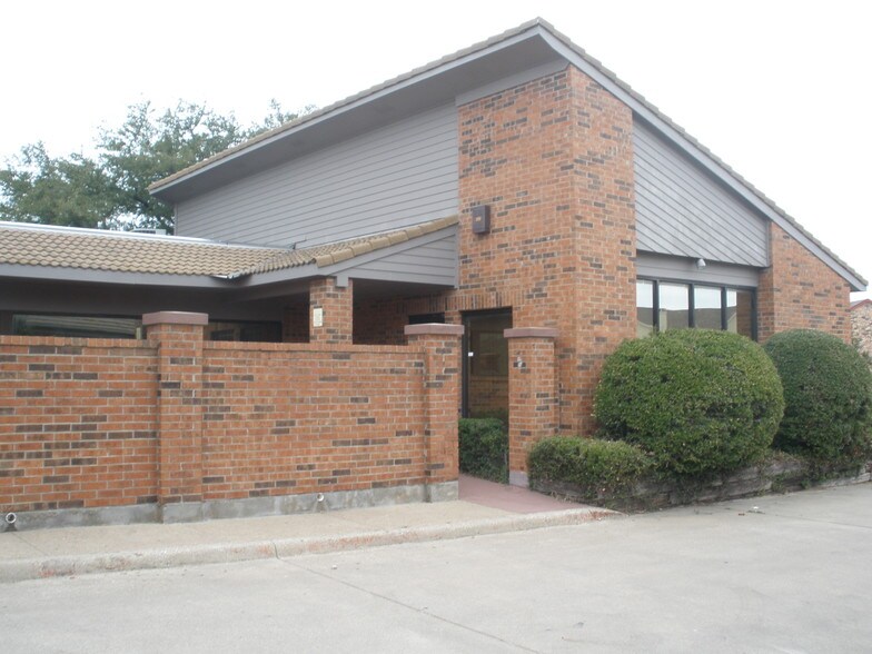 More Photos Of 2231 Peggy Ln, Garland Medical For Sale