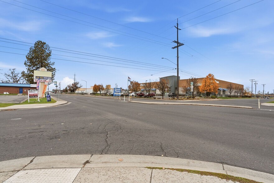 More Photos Of 6216-6228 N Lidgerwood St, Spokane Land For Sale