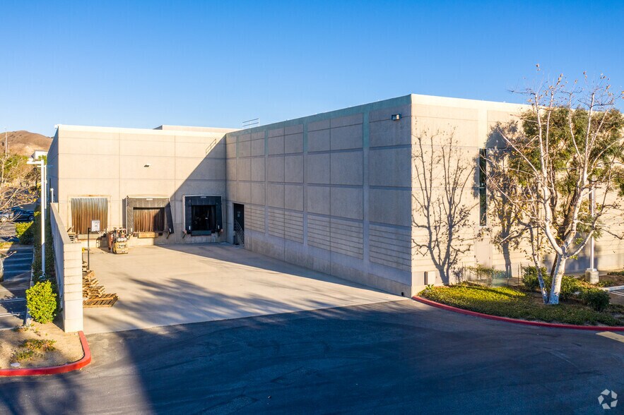More Photos Of 26801 Agoura Rd, Calabasas Manufacturing For Lease