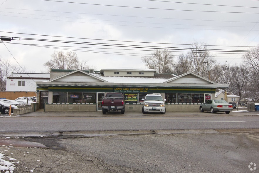 More Photos Of 8603-8607 Manchester Rd, Saint Louis General Retail For Lease