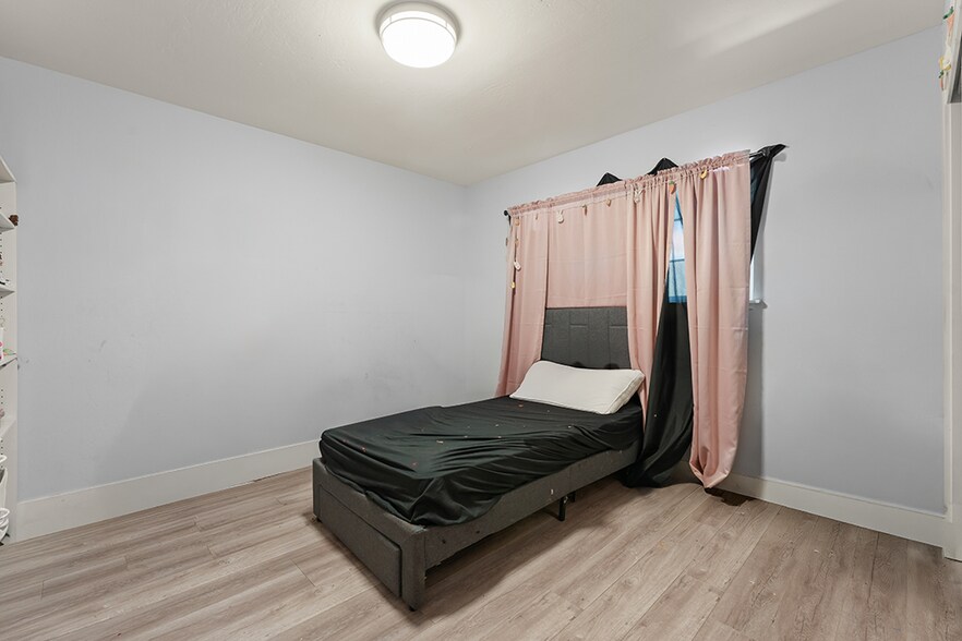 More Photos Of 2100 Sahara Way, Santa Clara Apartments For Sale