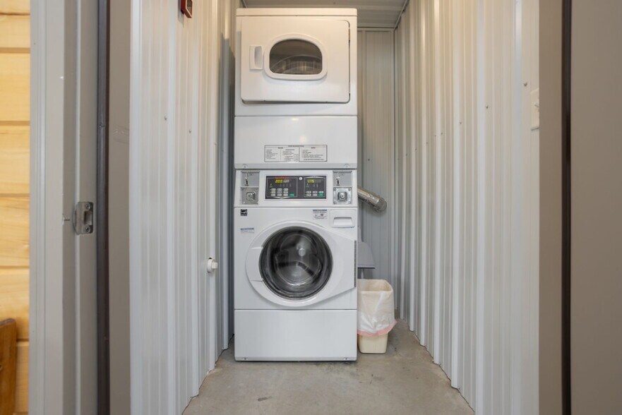 More Photos Of 102 Glenhaven Dr, Battle Lake Hospitality For Sale