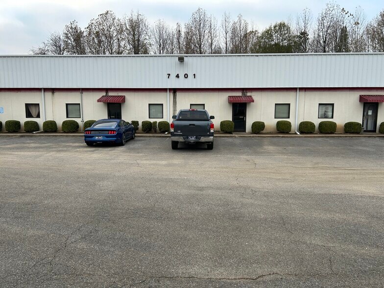 More Photos Of 7401 Adrianne Pl, Bartlett Light Manufacturing For Lease