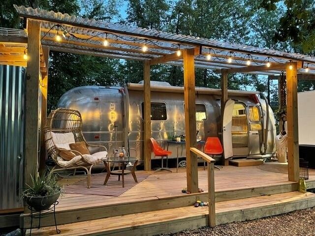 More Photos Of 1387 County Road 306, Berryville Hospitality For Sale