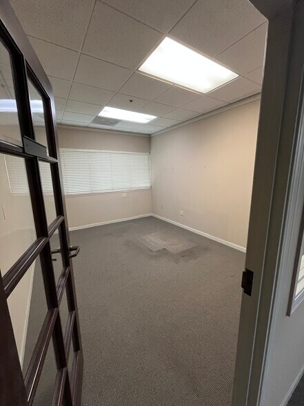 More Photos Of 8340 Auburn Blvd, Citrus Heights Office For Lease