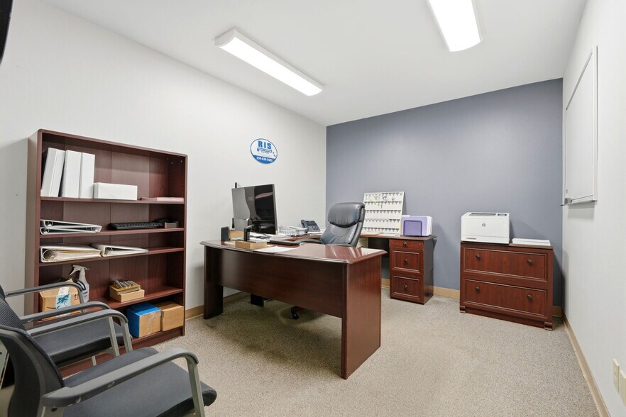 More Photos Of 1260 Buttonwillow Ave, Reedley Warehouse For Sale