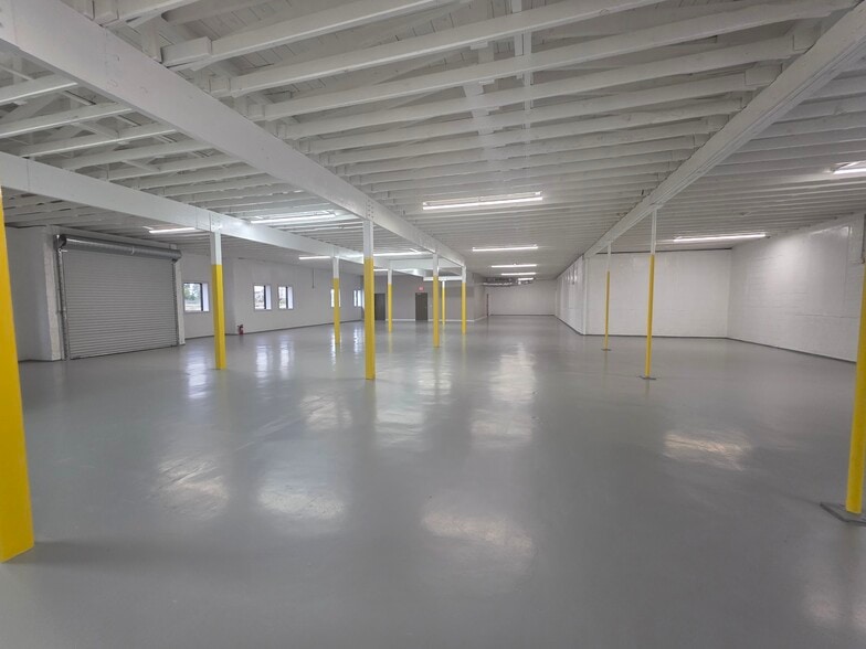 More Photos Of 250 Raleigh St, Wilmington Warehouse For Lease
