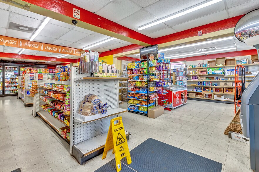 More Photos Of 902 Hamilton St, Somerset Convenience Store For Sale
