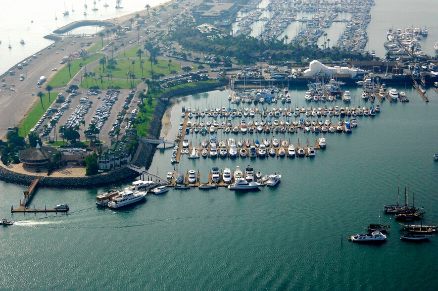 Primary Photo Of 2240 Shelter Island Dr, San Diego Marina For Sale