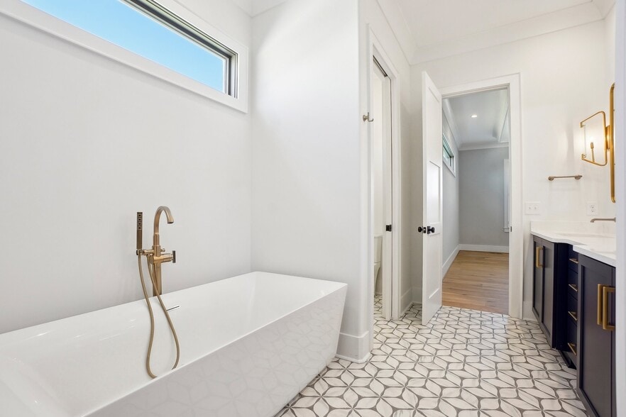 More Photos Of 396 Brookberry Farm Cir, Winston-Salem Specialty For Sale