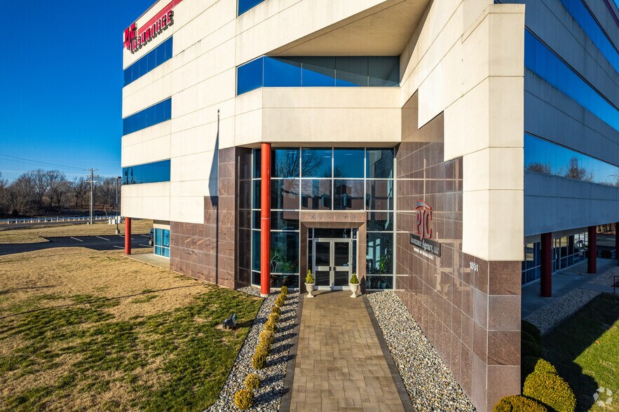 More Photos Of 1801 W Norton Rd, Springfield Office For Sale