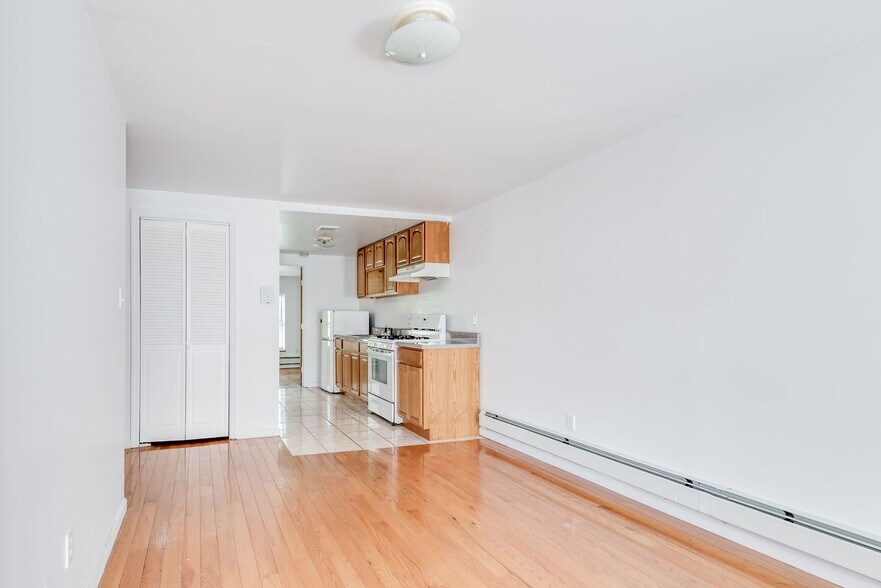 More Photos Of 489 Myrtle Ave, Brooklyn Storefront Retail Residential For Sale