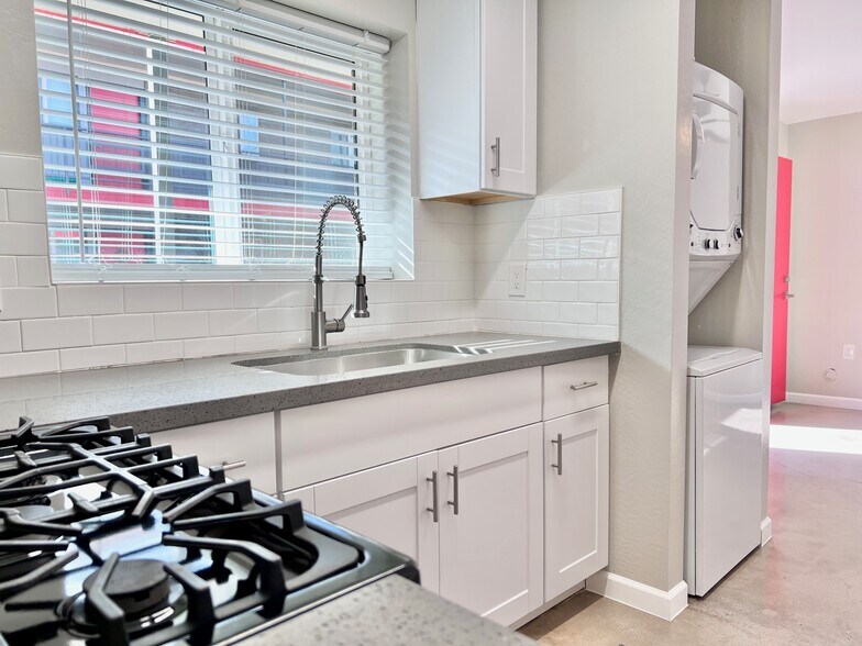 More Photos Of 834 N 13th Ave, Phoenix Apartments For Sale