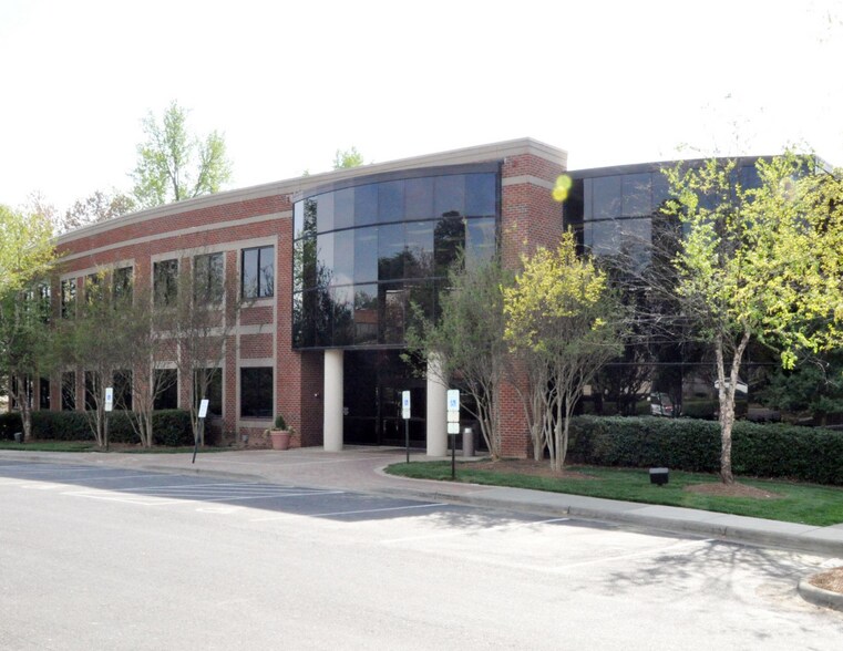 More Photos Of 2417 Atrium Dr, Raleigh Medical For Lease
