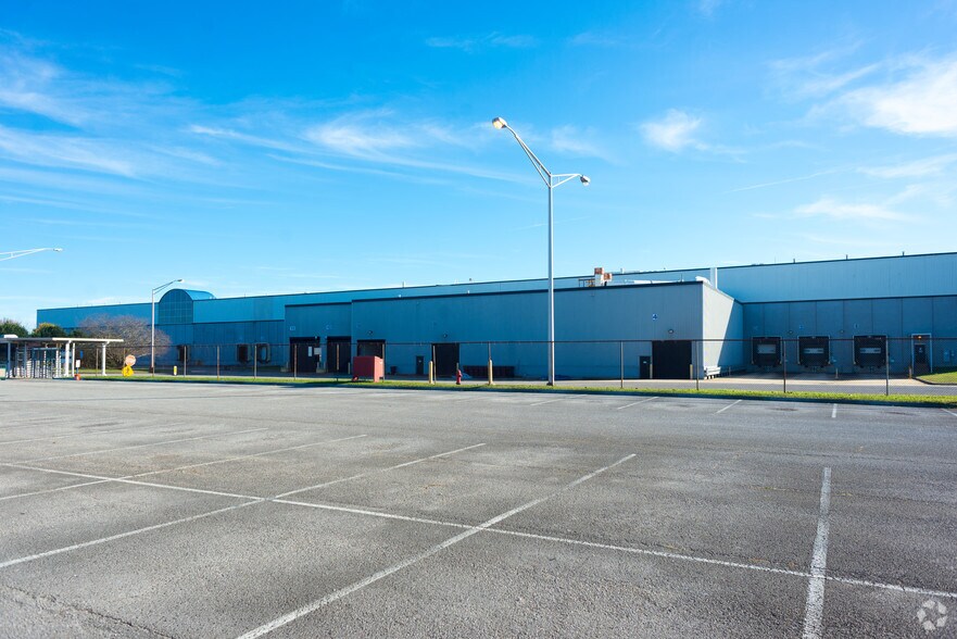 Primary Photo Of 646 James Record Rd, Huntsville Manufacturing For Lease