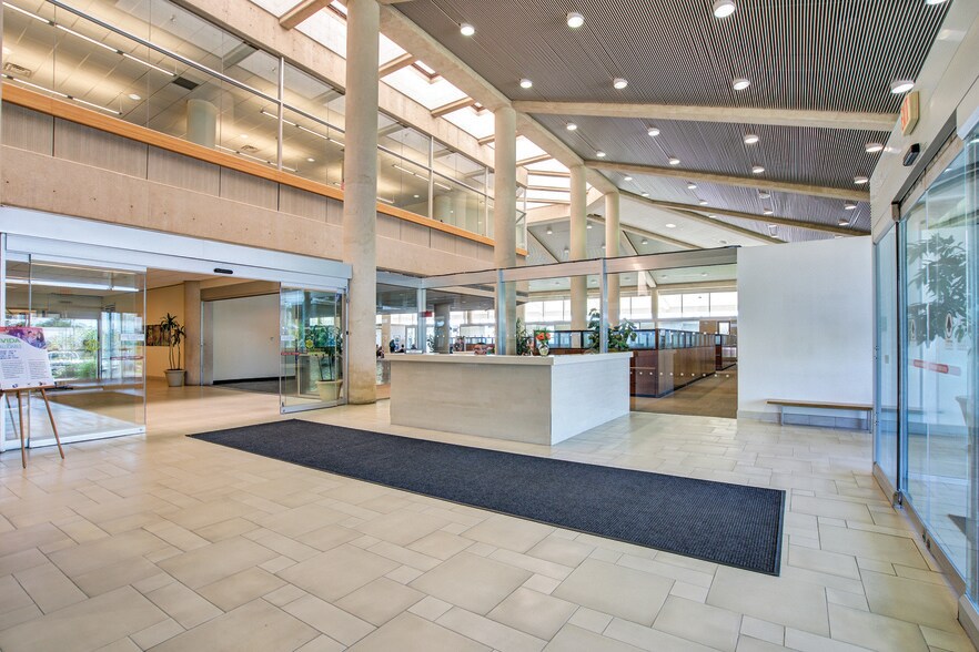 More Photos Of 200 S 10th St, McAllen Office For Lease