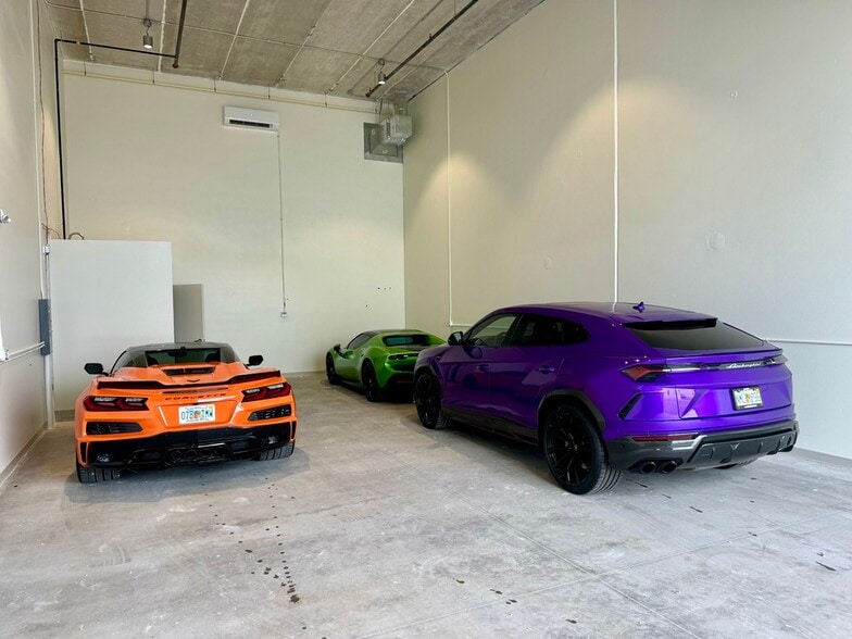 More Photos Of 5451 Communications Pky, Lakewood Ranch Showroom For Sale