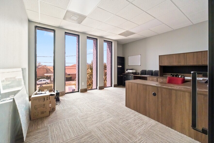 More Photos Of 3316 Florida Ave, Kenner Office For Sale