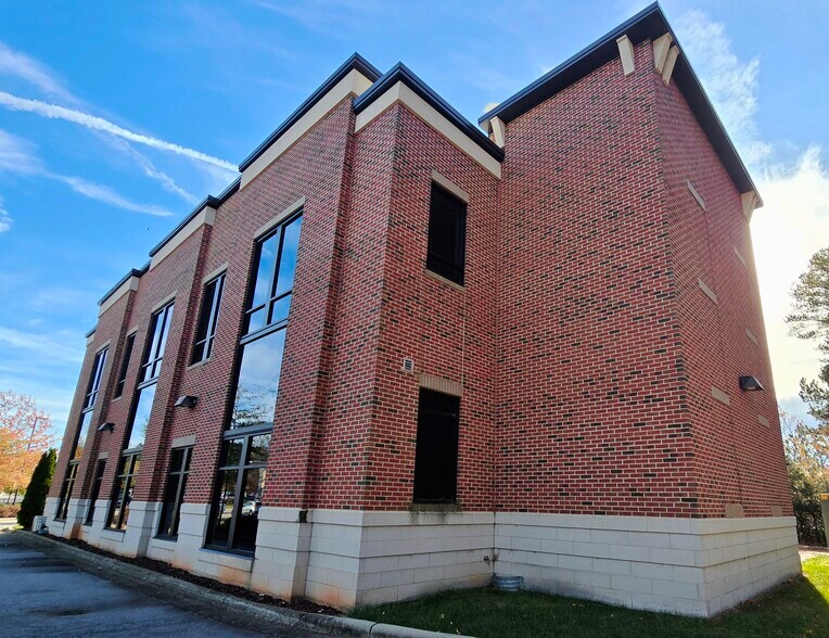 More Photos Of 701 Mutual Ct, Raleigh Office For Sale