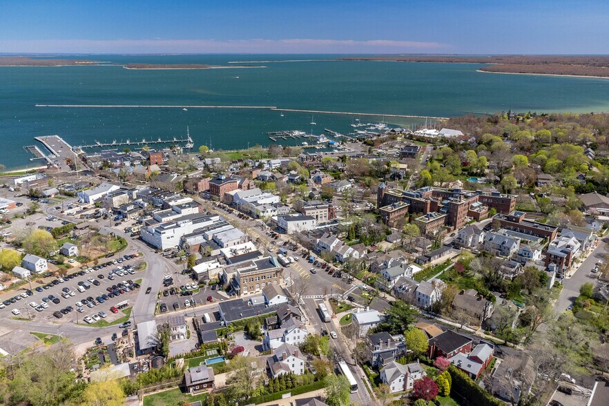 More Photos Of 117 Main St, Sag Harbor Storefront Retail Residential For Sale