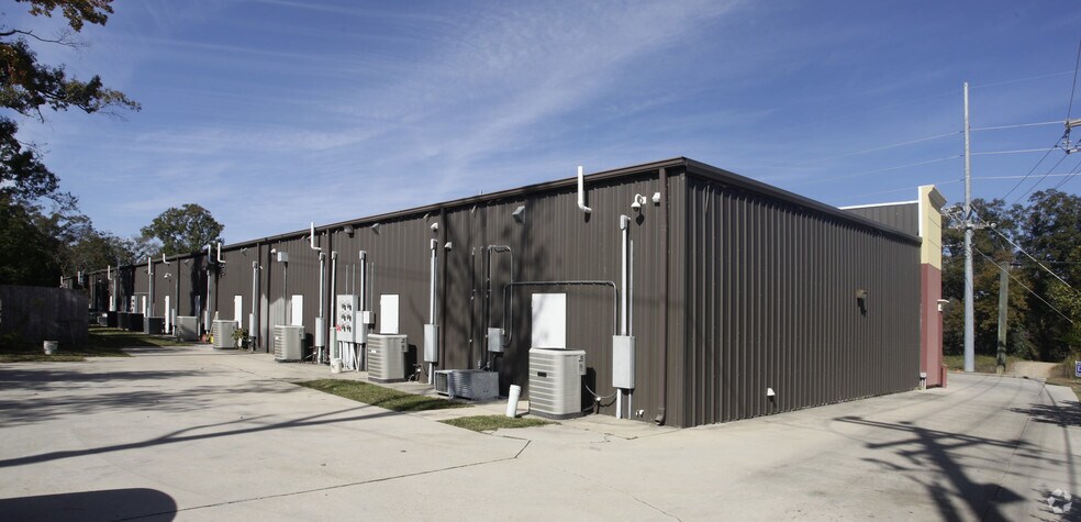 More Photos Of 18564 Magnolia Bridge Rd, Greenwell Springs General Retail For Lease