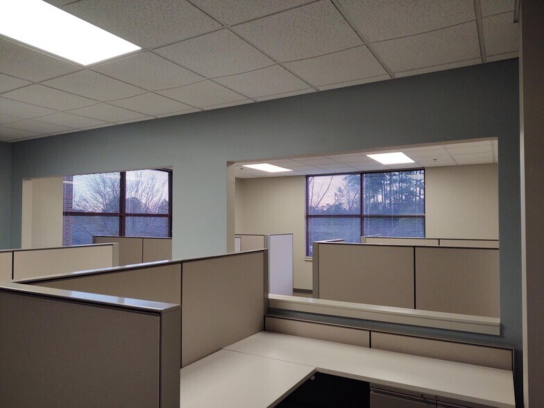 More Photos Of 4928 Linksland Dr, Holly Springs Office For Lease