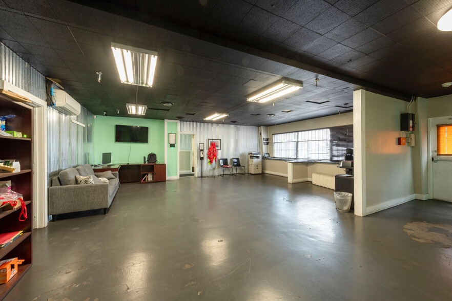 More Photos Of 2507 S 300 W, Salt Lake City Warehouse For Lease