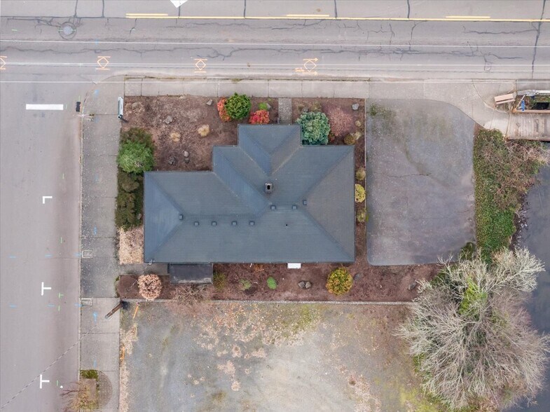 More Photos Of 410 N 1st Ave, Stayton Office For Sale