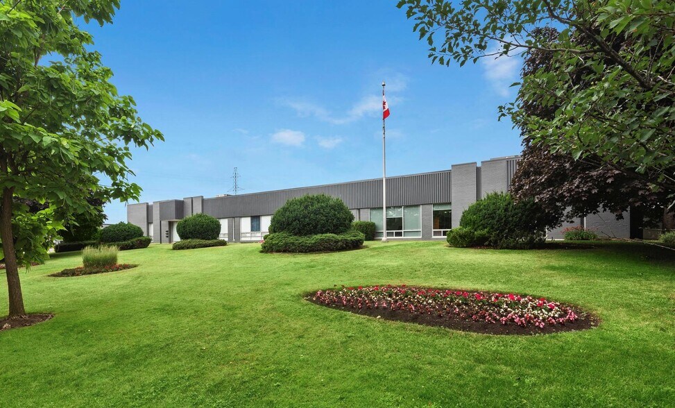 More Photos Of 101 Brisbane Rd, Toronto Warehouse For Lease