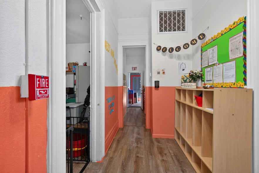 More Photos Of 530 N Cloverdale Blvd, Cloverdale Specialty For Sale