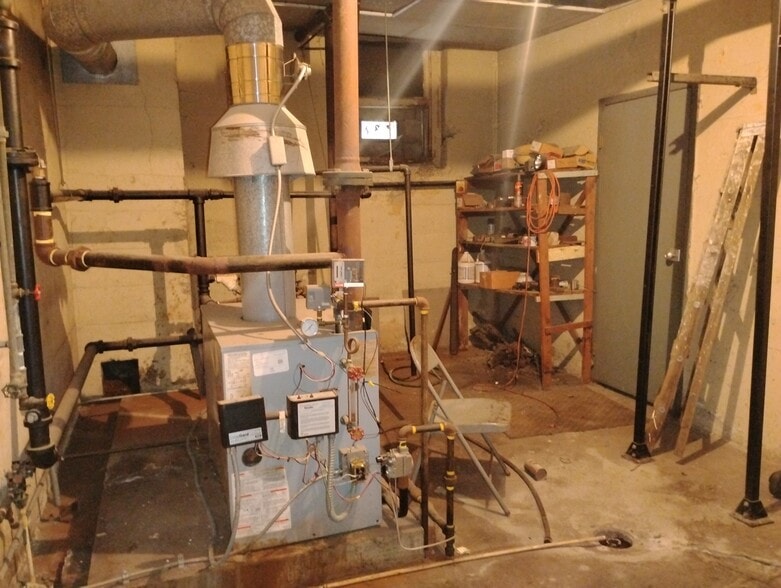 More Photos Of 906 Elm St, Coffeyville Religious Facility For Sale