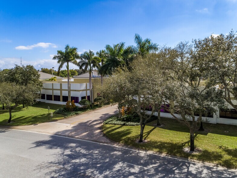 More Photos Of 2500 Quantum Lakes Dr, Boynton Beach Office For Lease