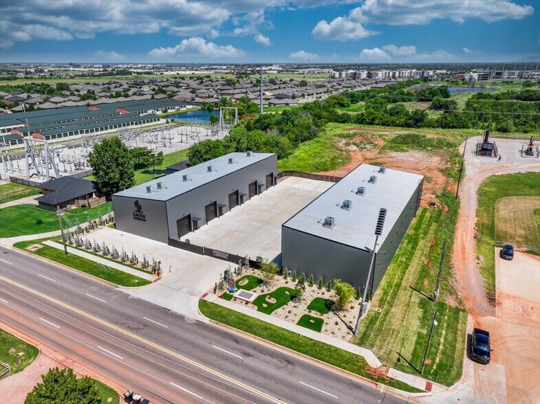 More Photos Of 1229 NW 122nd St, Oklahoma City Light Manufacturing For Lease