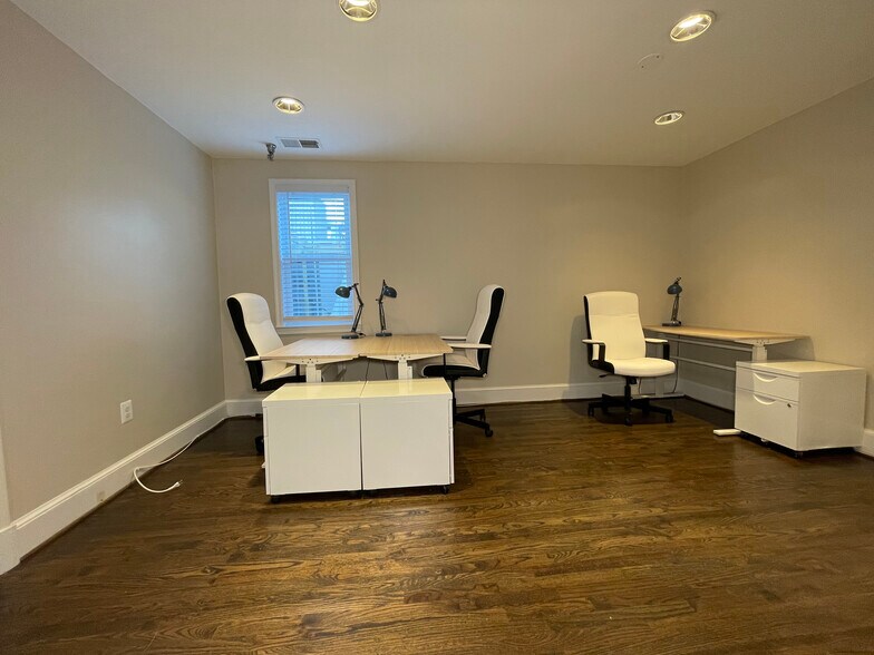 More Photos Of 123 N Henry St, Alexandria Office For Lease